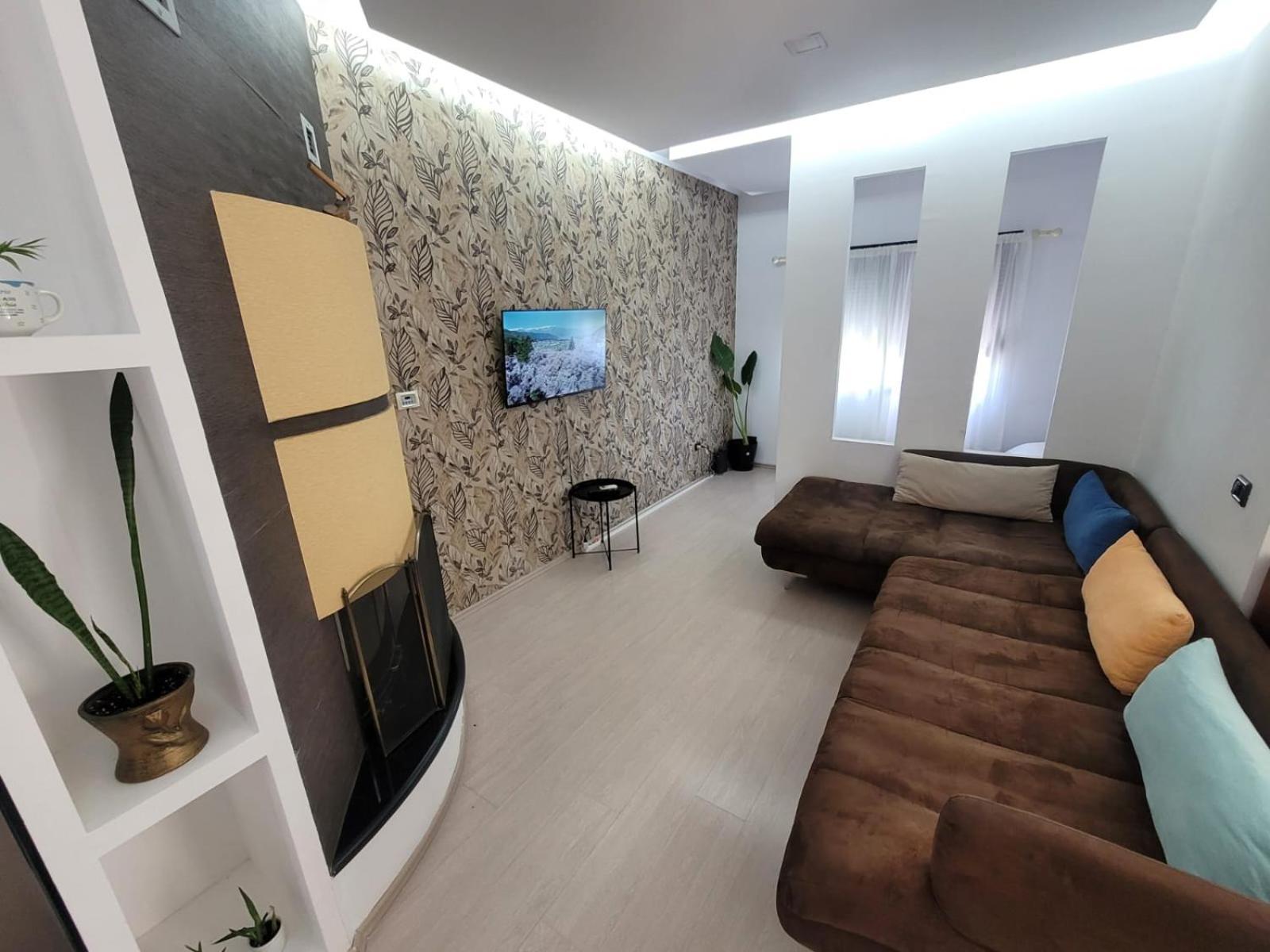 An Apartment With Fireplace Tirana Kültér fotó